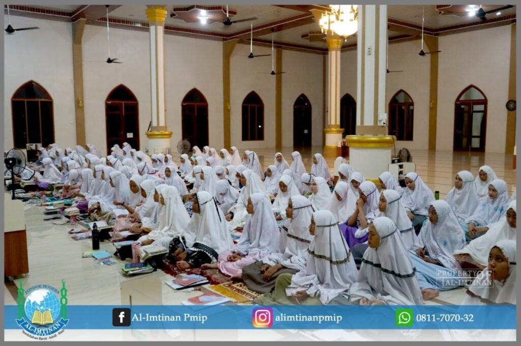 Ujian Tulis Awal Tahun Pondok Modern Al-Imtinan Putri