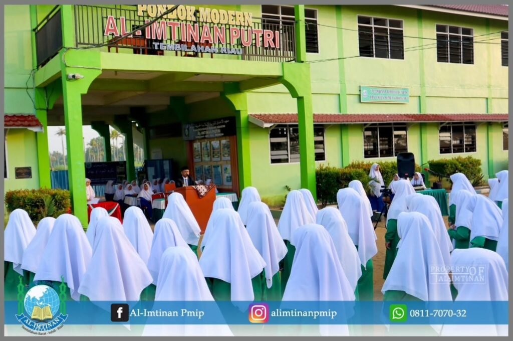 Ujian Tulis Awal Tahun Pondok Modern Al-Imtinan Putri